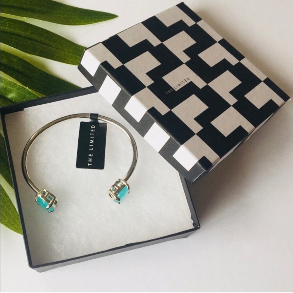 🪞 NWT Limited Cuff Bracelet 🪞